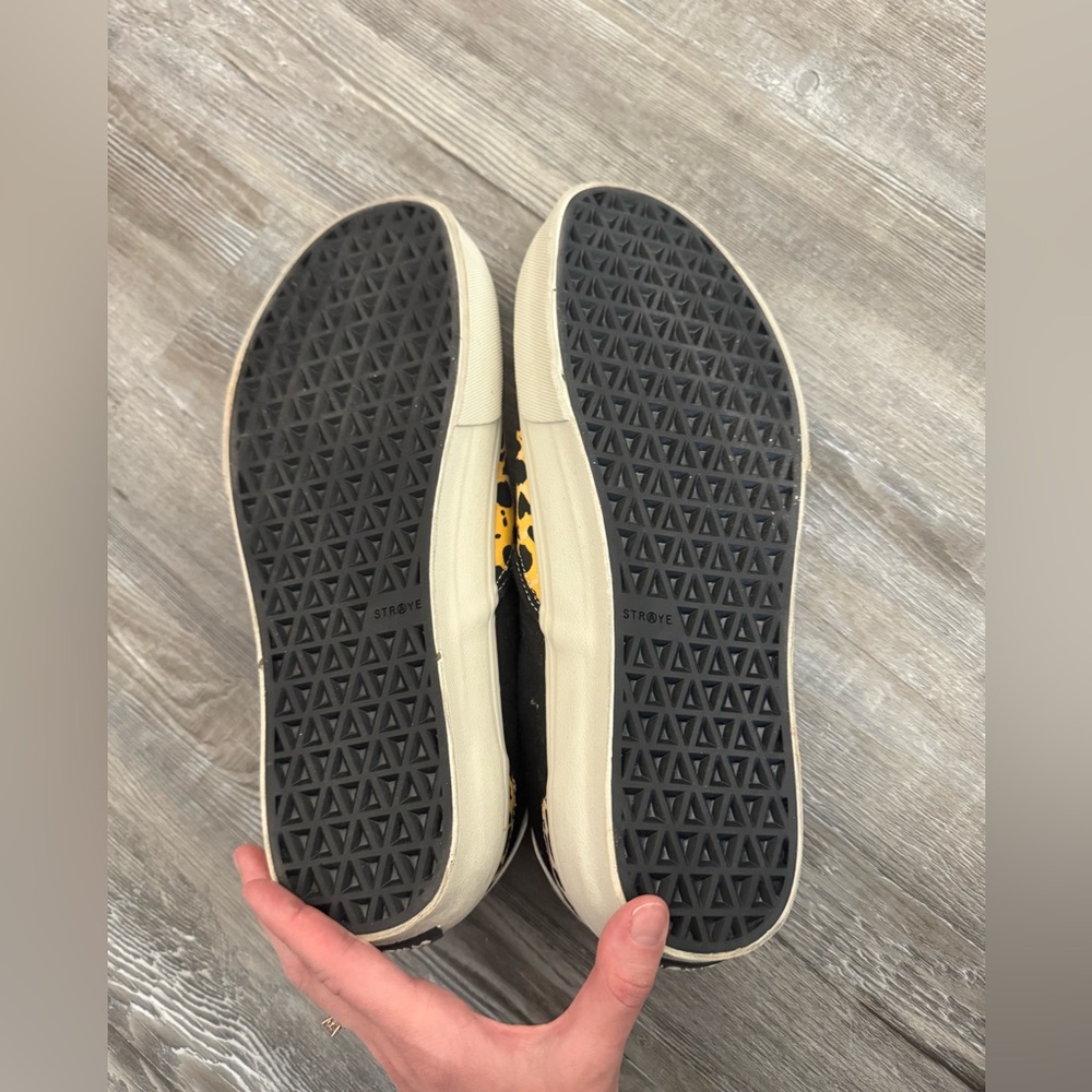 Straye Slip Ons - Picture 3 of 4